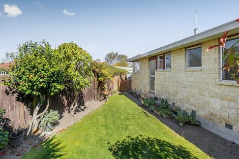 Photo of property in 1/6a Chipping Lane, Redwood, Christchurch, 8051