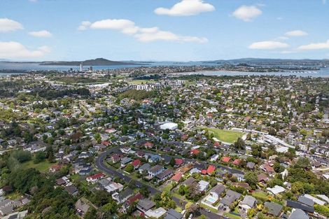 Photo of property in 98 Eban Avenue, Hillcrest, Auckland, 0627