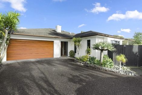 Photo of property in 91 Te Wharau Drive, Greenhithe, Auckland, 0632