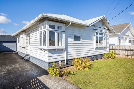 Photo of property in 12 Plunket Avenue, Petone, Lower Hutt, 5012