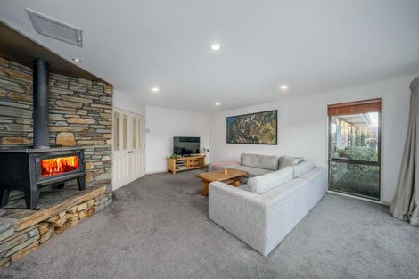 Photo of property in 48 Rob Roy Lane, Wanaka, 9305
