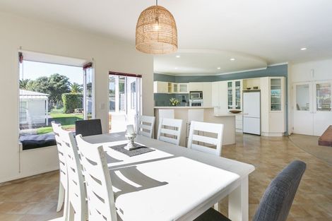 Photo of property in 31 Airini Road, Waimarama, Havelock North, 4294