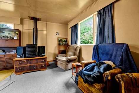 Photo of property in 39 Gloag Street, Waverley, 4510