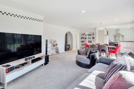 Photo of property in 23 Espalier Drive, Henderson, Auckland, 0612