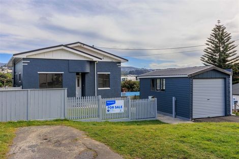 Photo of property in 104 Wexford Road, Miramar, Wellington, 6022