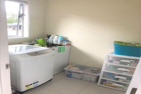 Photo of property in 59 Lavery Place, Sunnynook, Auckland, 0632