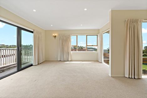 Photo of property in 18 Folkestone Street, Murrays Bay, Auckland, 0630