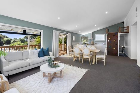 Photo of property in 28 Norwich Avenue, Spotswood, New Plymouth, 4310