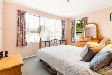 Photo of property in 4 Eagleson Street, Northcross, Auckland, 0632