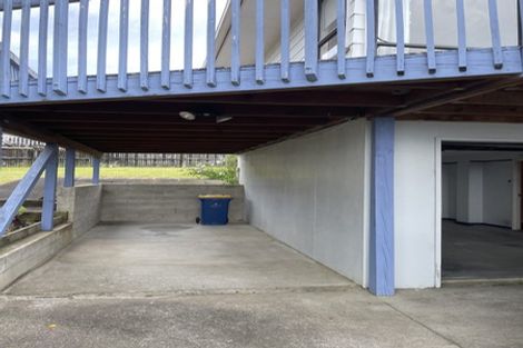 Photo of property in 11 Santiago Crescent, Unsworth Heights, Auckland, 0632