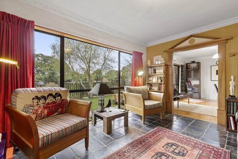 Photo of property in 9 Warden Place, Mangere Bridge, Auckland, 2022