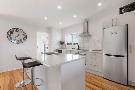 Photo of property in 900b Whangaparaoa Road, Manly, Whangaparaoa, 0930