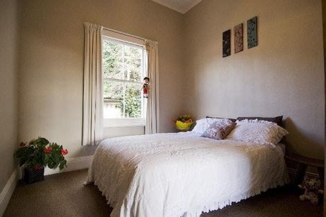 Photo of property in 98 Milton Road, Bluff Hill, Napier, 4110