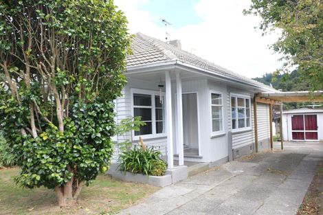 Photo of property in 396 Stokes Valley Road, Stokes Valley, Lower Hutt, 5019