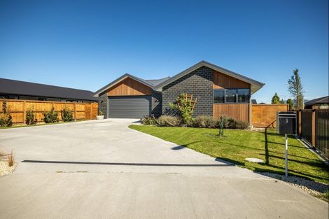 Photo of property in 9 Greenwood Place, Amberley, 7410