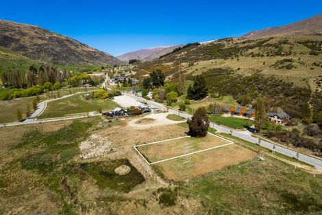 Photo of property in 5 Cardrona Valley Road, Wanaka, 9305