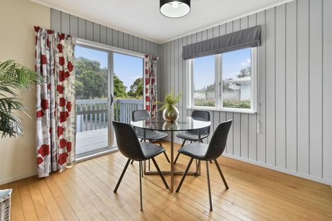 Photo of property in 47 Farquhar Road, Glendene, Auckland, 0602