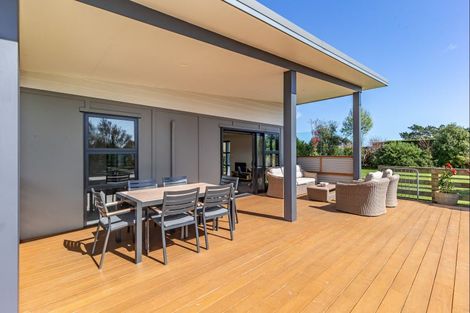 Photo of property in 7 Grefor Lane, Waitarere, Levin, 5574