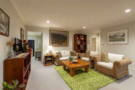 Photo of property in 4 Matuku Place, Paraparaumu Beach, Paraparaumu, 5032