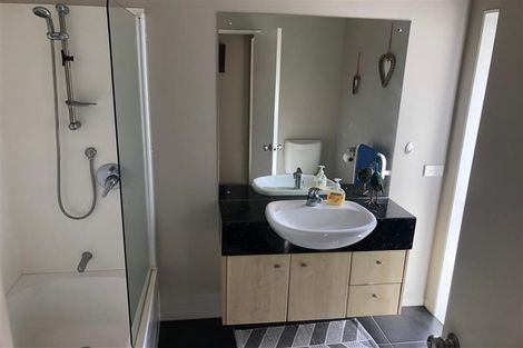 Photo of property in 12 Peachstone Lane, Henderson, Auckland, 0612