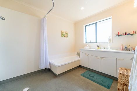 Photo of property in 2/91 Avenue Road, West End, Timaru, 7910