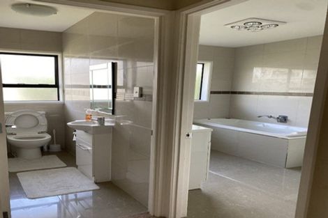 Photo of property in 5 Fielding Crescent, Farm Cove, Auckland, 2012