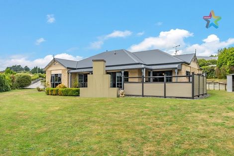 Photo of property in 6a Marua Palm Grove, Timberlea, Upper Hutt, 5018