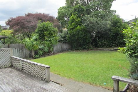 Photo of property in 23 Leiden Place, Totara Vale, Auckland, 0629