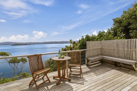 Photo of property in 51 Ferry Road, Days Bay, Lower Hutt, 5013