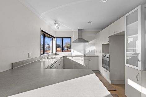 Photo of property in 215 Park Road, Hokowhitu, Palmerston North, 4410