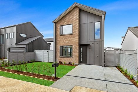 Photo of property in 22 Port Way, Rosehill, Papakura, 2113