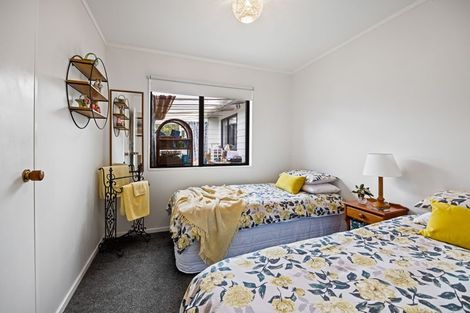 Photo of property in 6 Dillon Drive, Bell Block, New Plymouth, 4312