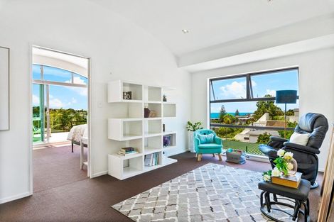 Photo of property in 1/40 Beulah Avenue, Rothesay Bay, Auckland, 0630