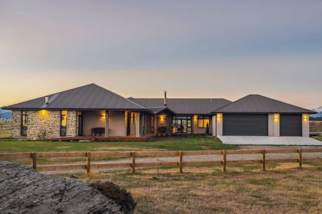 Photo of property in 182 Stevenson Road, Wanaka, 9382