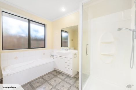 Photo of property in 718 Gloucester Road, Papamoa Beach, Papamoa, 3118