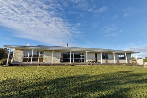 Photo of property in 94 Oxford Road, Okato, 4335
