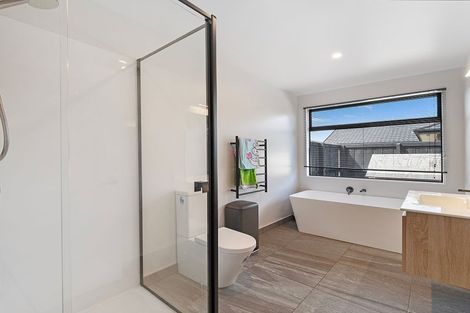 Photo of property in 4 Roles Way, Rolleston, 7615