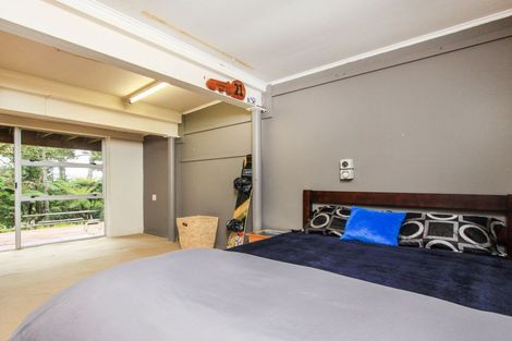Photo of property in 15 Tane Road, Laingholm, Auckland, 0604