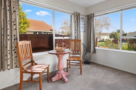 Photo of property in 24 Jenkins Avenue, Redwood, Christchurch, 8051
