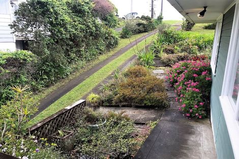Photo of property in 1022 East Coast Road, Fairview Heights, Auckland, 0630