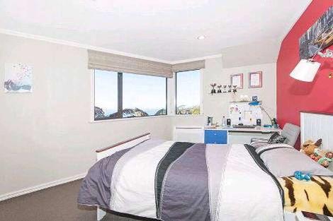 Photo of property in 47 Arahiwi Grove, Tirohanga, Lower Hutt, 5010