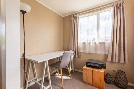 Photo of property in 18 Cadman Street, Dannevirke, 4930