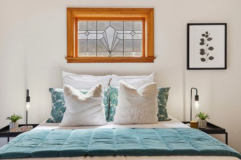 Photo of property in 121 The Ridgeway, Mornington, Wellington, 6021