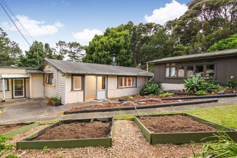 Photo of property in 15 Tane Road, Laingholm, Auckland, 0604