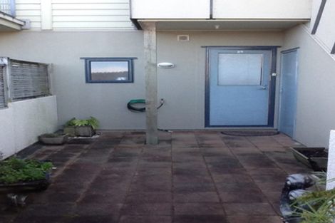 Photo of property in 25/5 Carolina Place, Albany, Auckland, 0632