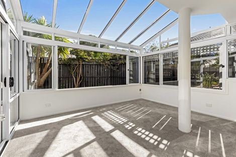 Photo of property in 2/20 Norwood Road, Bayswater, Auckland, 0622