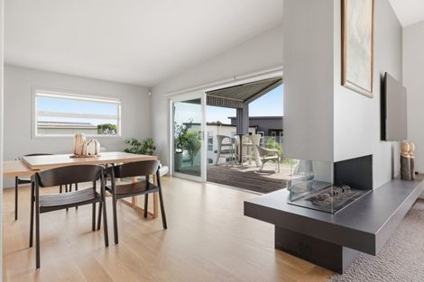 Photo of property in 1025b Papamoa Beach Road, Papamoa Beach, 3118