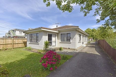 Photo of property in 25 Hargood Street, Woolston, Christchurch, 8062