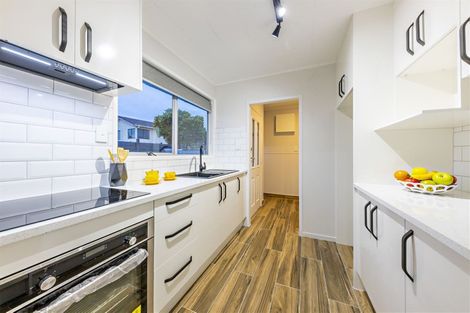 Photo of property in 1/11 Chamade Place, Clover Park, Auckland, 2019