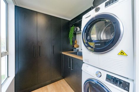 Photo of property in 12 Birmingham Street, Takaro, Palmerston North, 4412